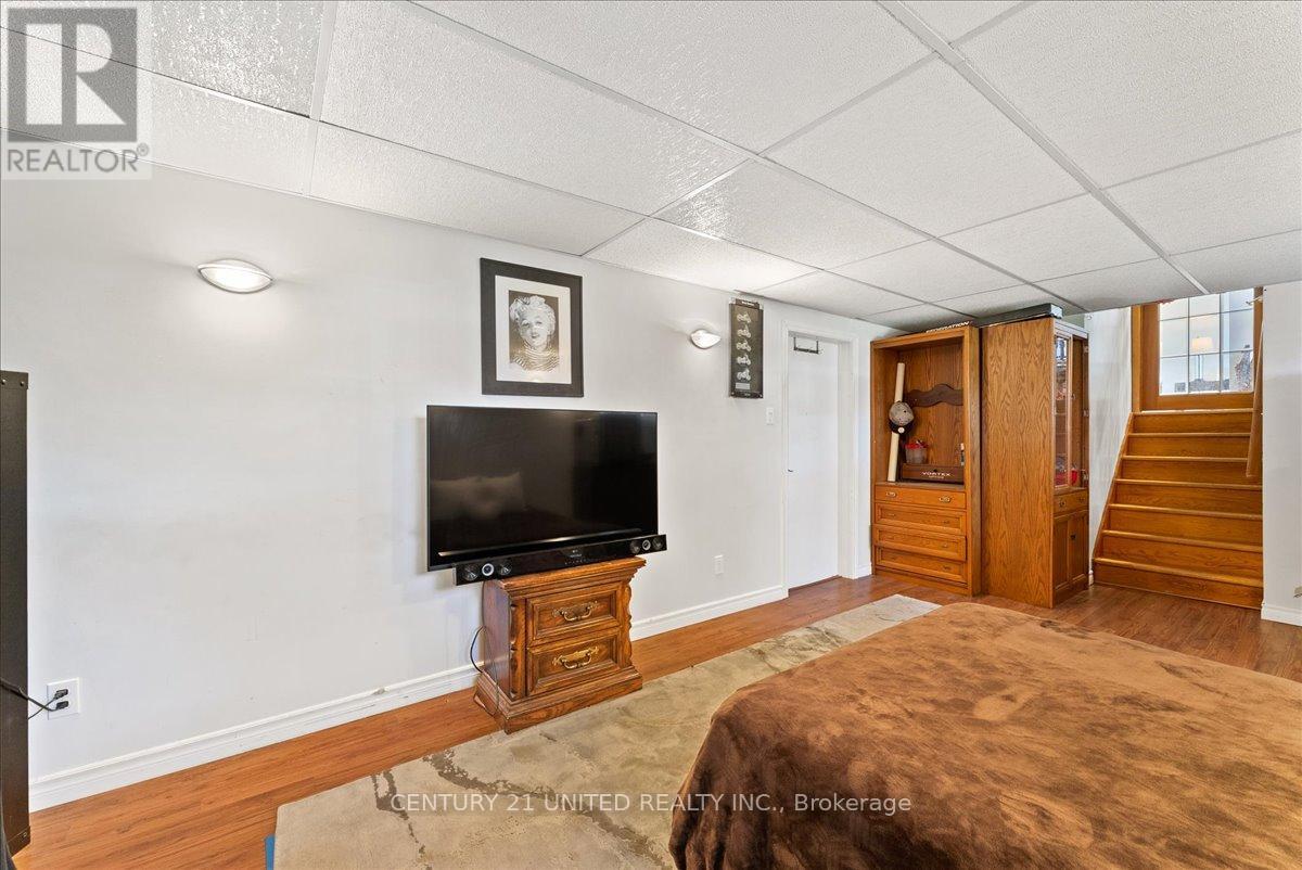 18 BELVEDERE ROAD - 29