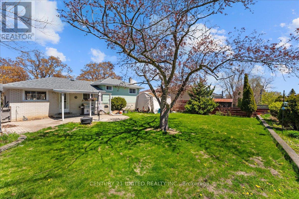 18 BELVEDERE ROAD - 34