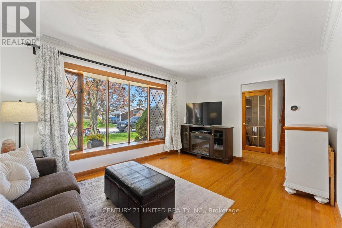 18 BELVEDERE ROAD - 8