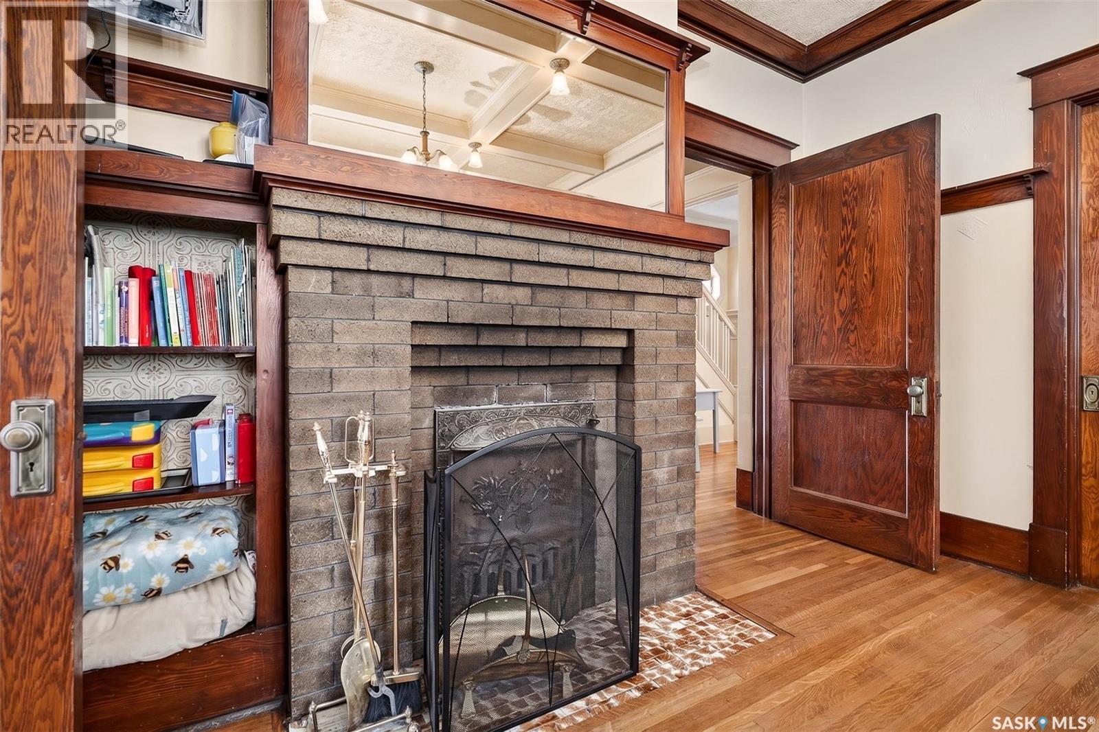 1037 Chestnut AVENUE - 34