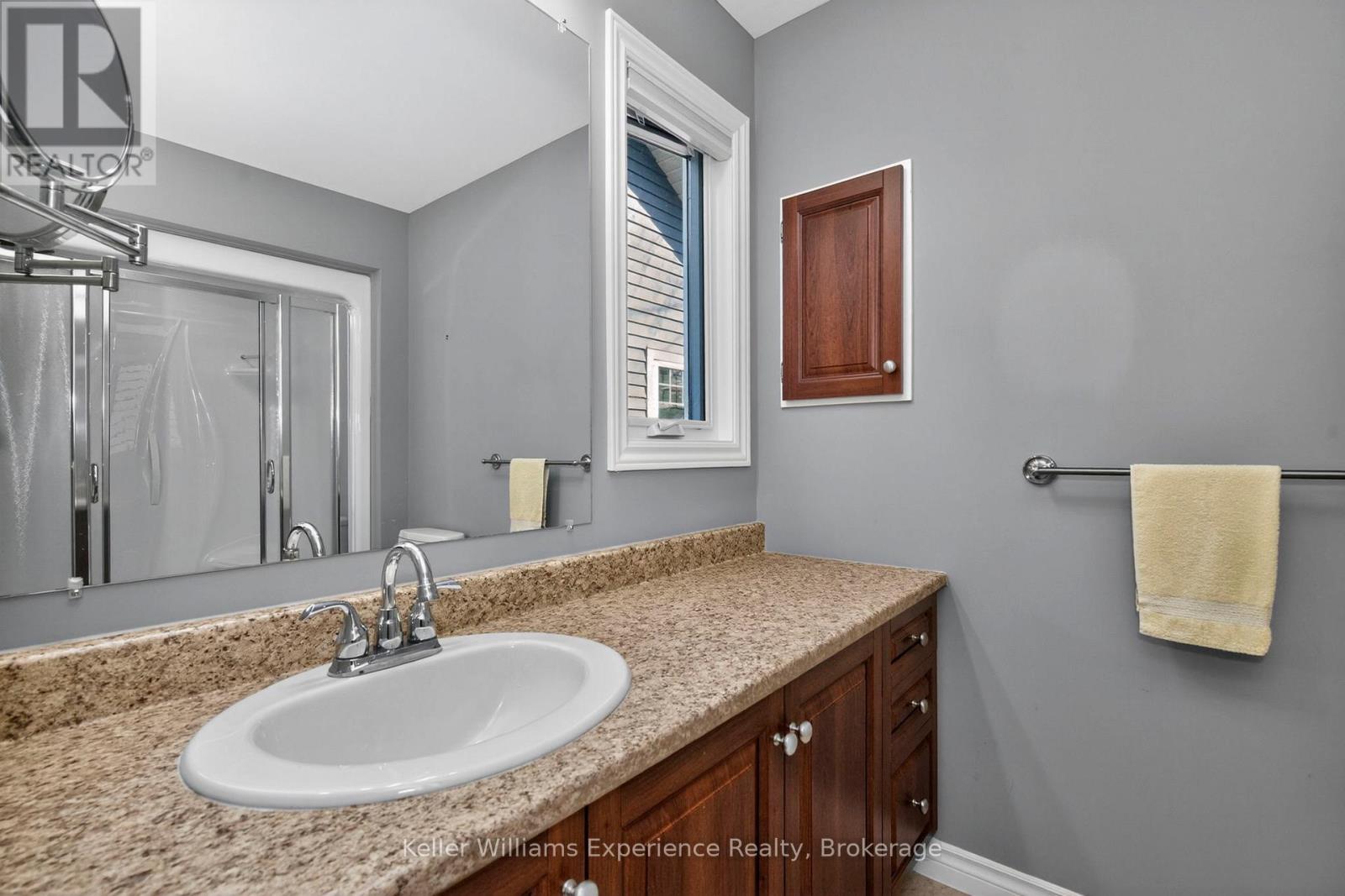 1 GIDLEY COURT - 25