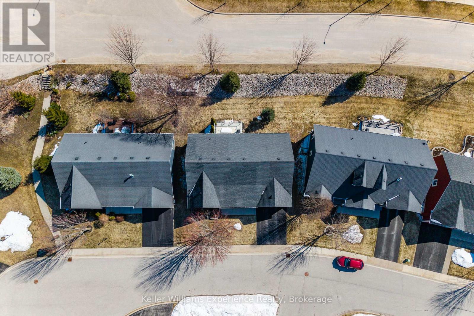 1 GIDLEY COURT - 32