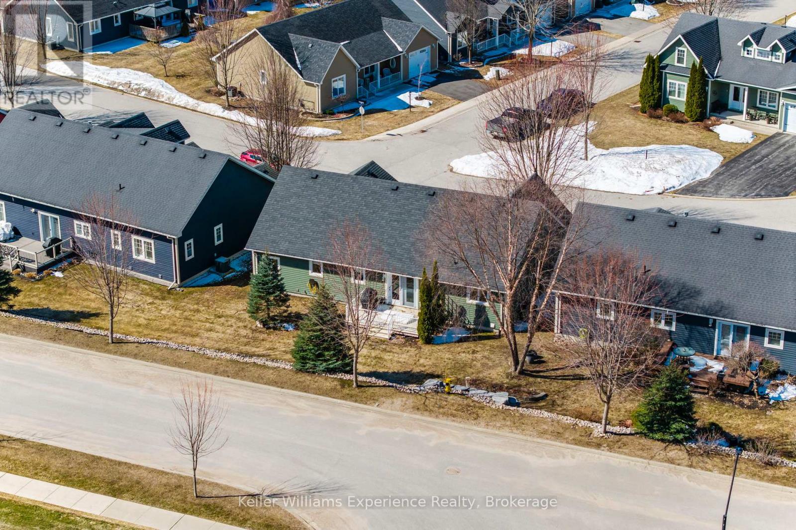 1 GIDLEY COURT - 33