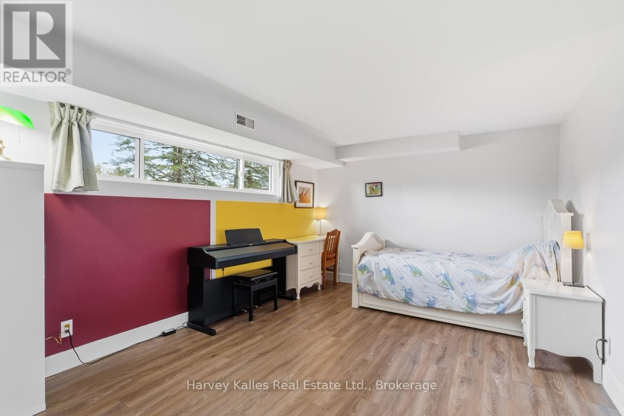 14 CURLING ROAD - 24