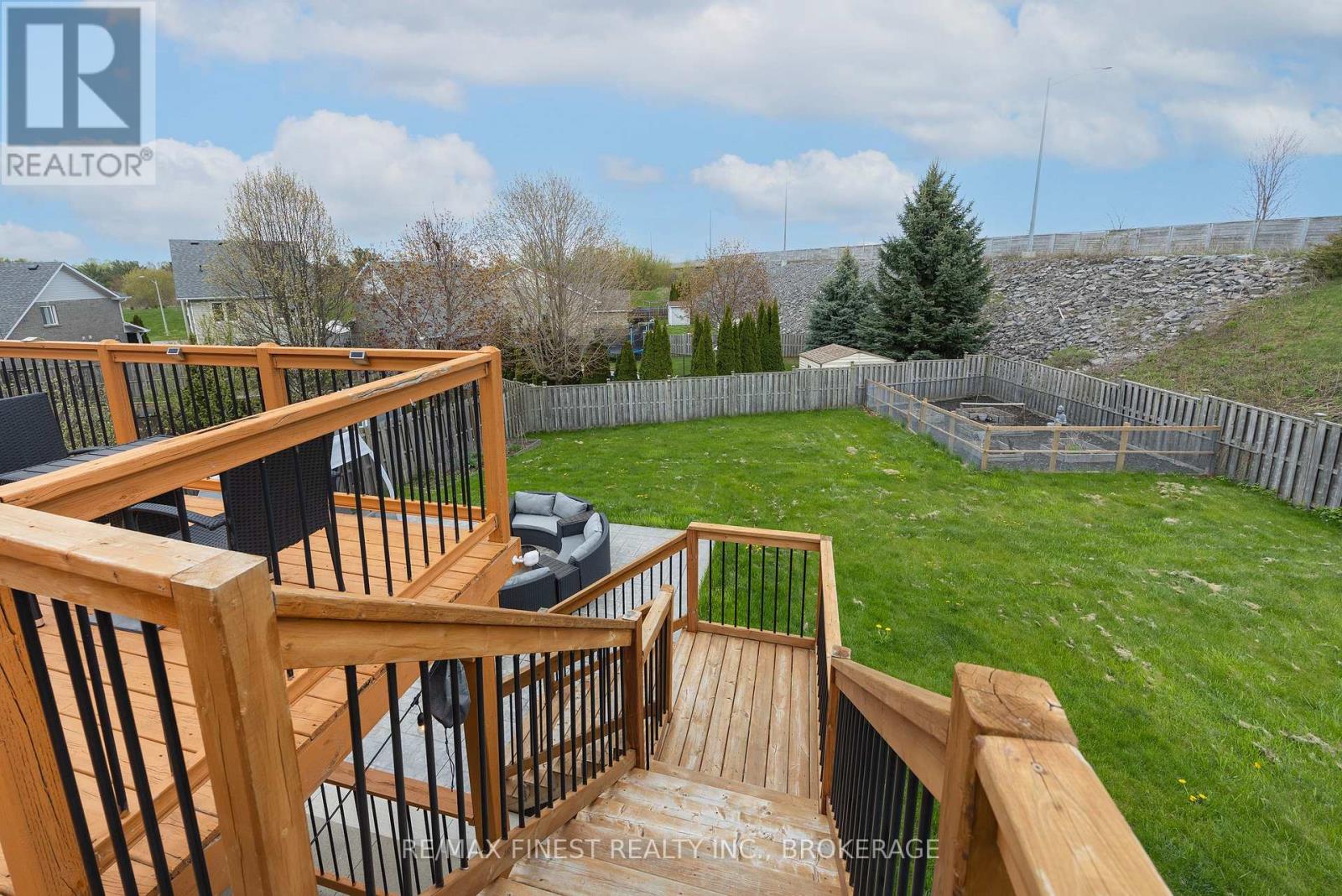 1171 WHEATHILL STREET - 40