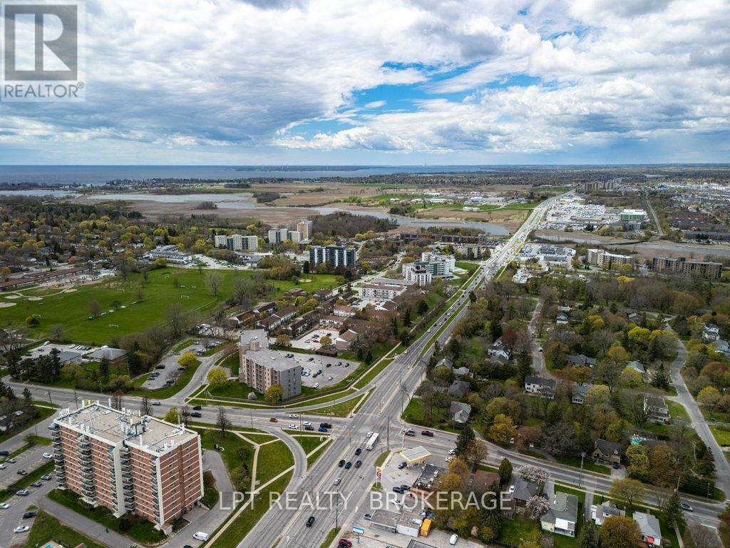 #303 17 ELDON HALL PLACE - 27
