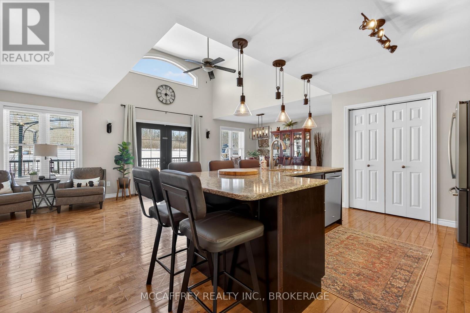 994 PALACE ROAD - 14