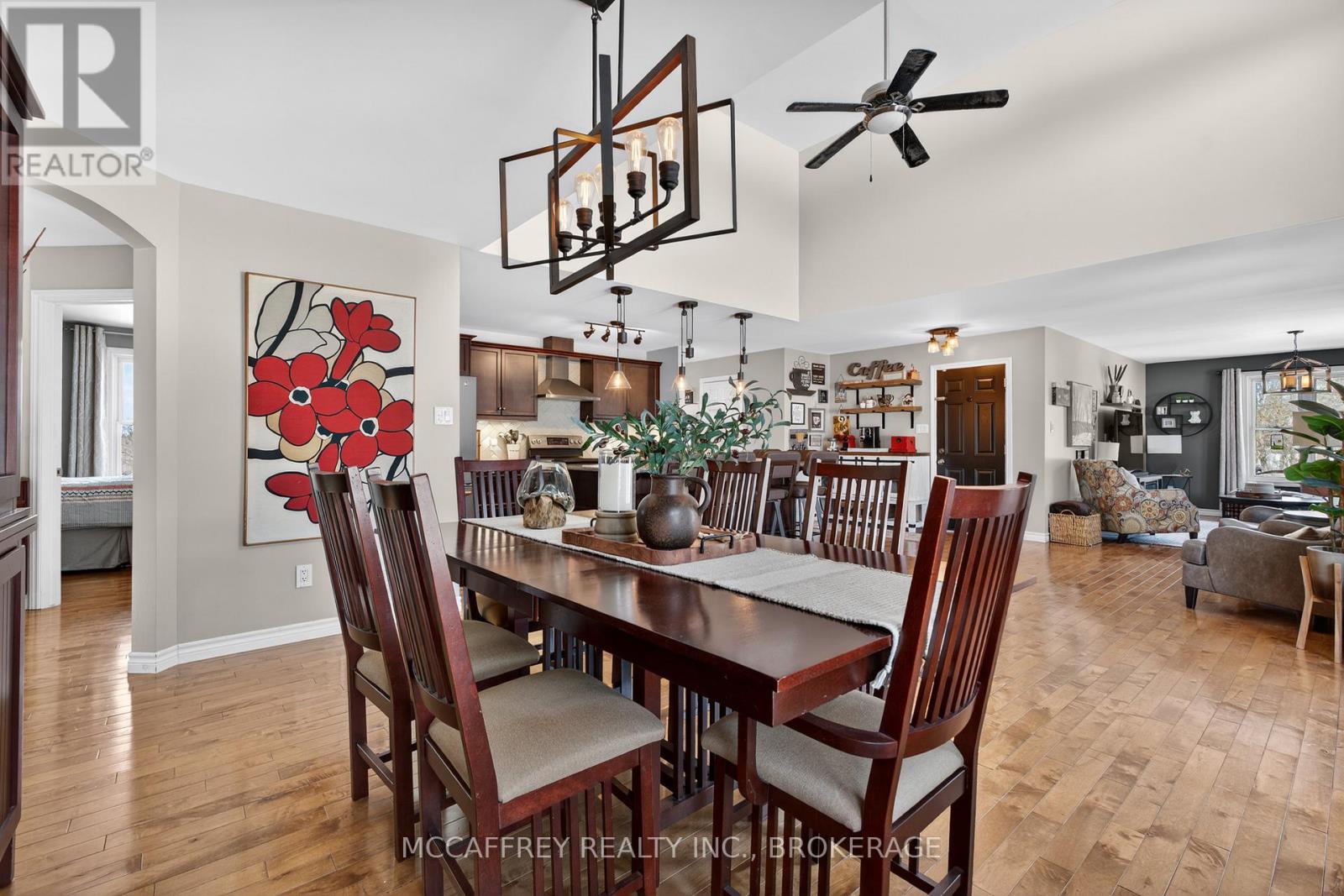 994 PALACE ROAD - 8