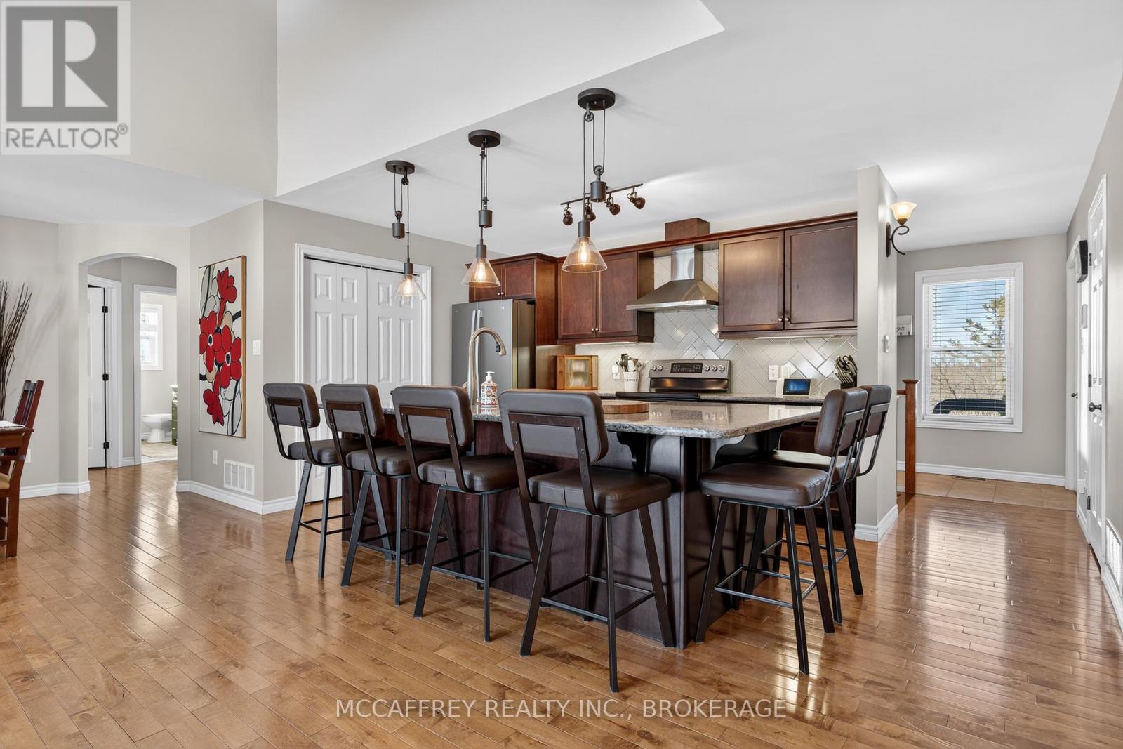 994 PALACE ROAD - 9