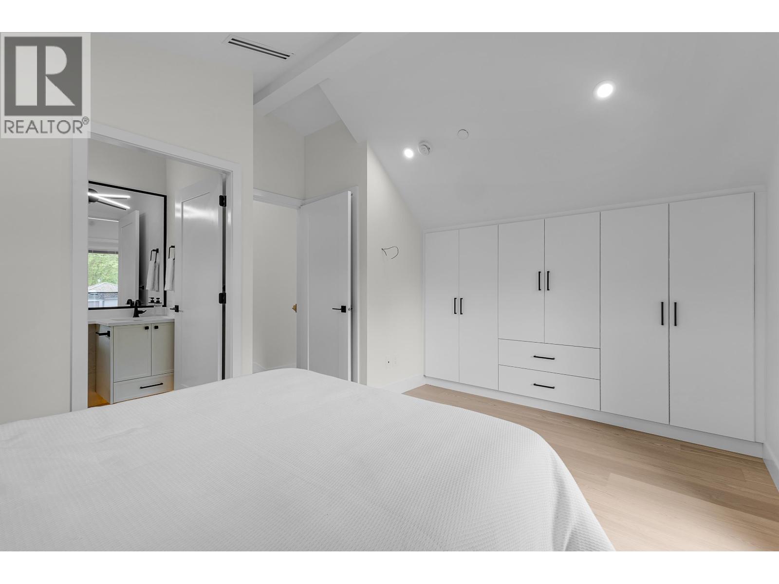3 Bed, 4 Bath Apartment for Sale in Vancouver – 2 182 ONTARIO PLACE, Vancouver – MLS# R3118730 - Image 28