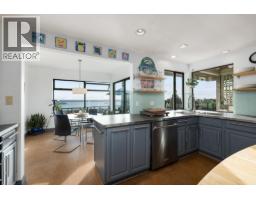 2346 Westhill Drive, West Vancouver, BC V7S2Z5 Photo 11