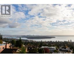 2346 Westhill Drive, West Vancouver, BC V7S2Z5 Photo 25