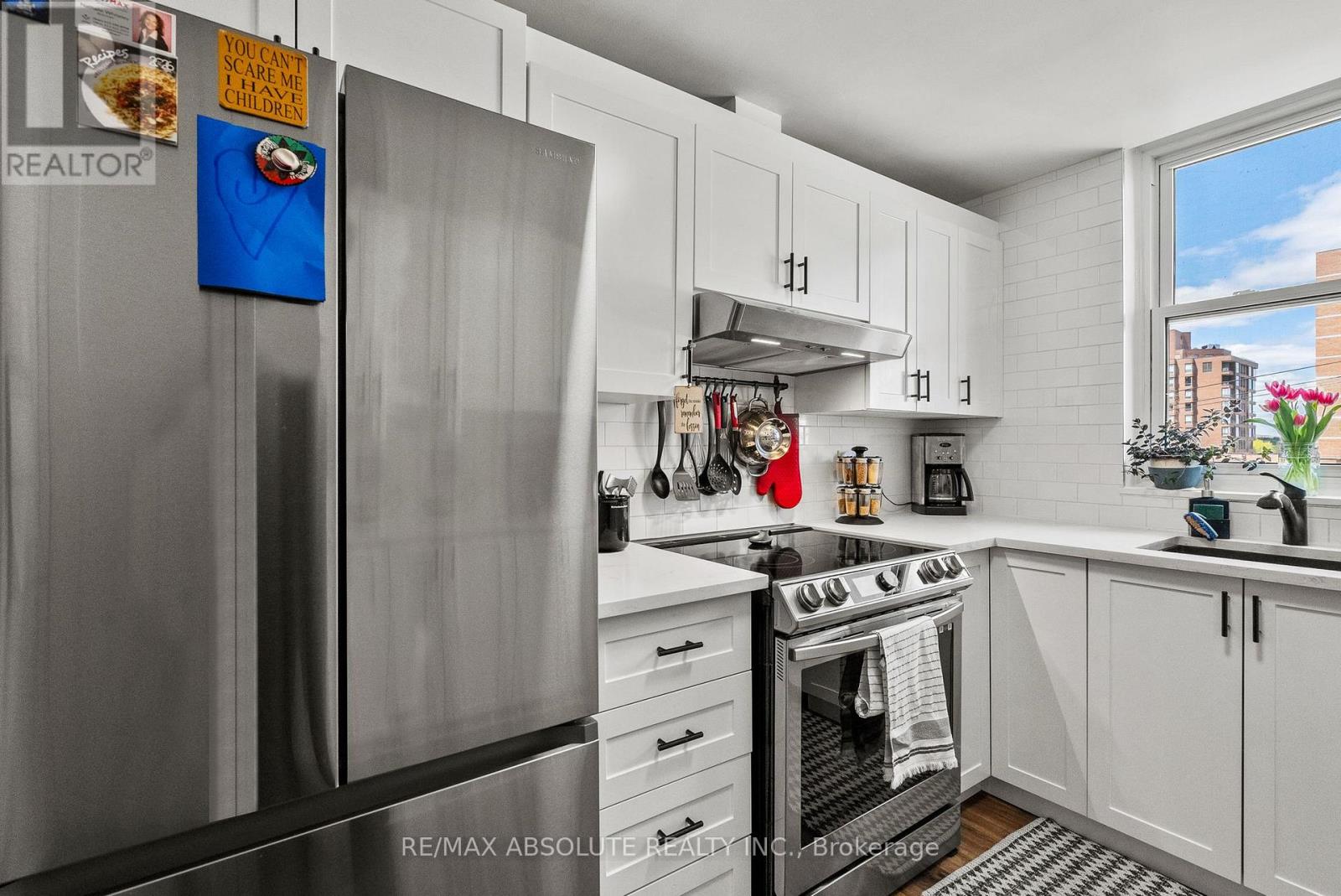 #406 50 BURNSIDE AVENUE - 17