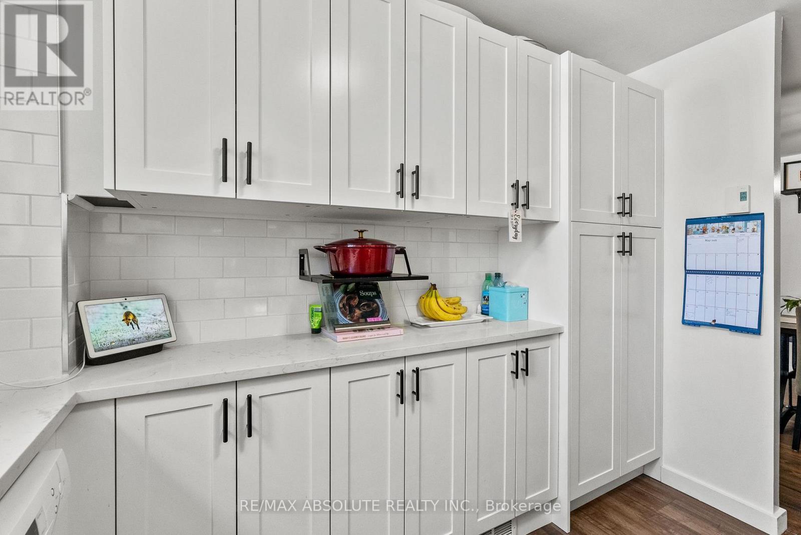 #406 50 BURNSIDE AVENUE - 20