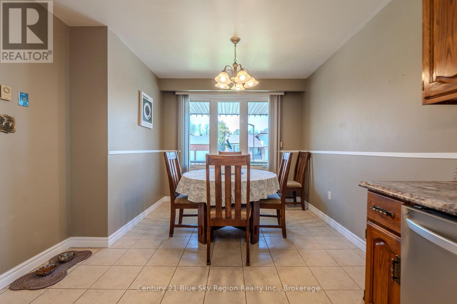 18 EGLEE AVENUE - 11