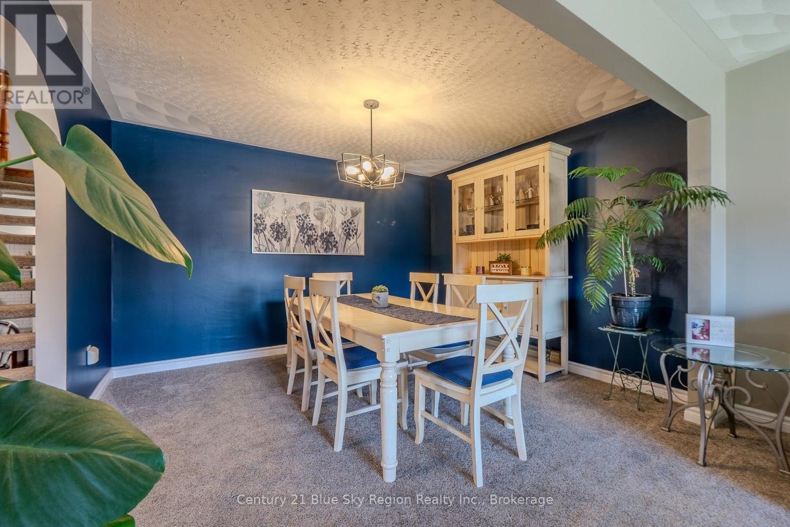 18 EGLEE AVENUE - 14