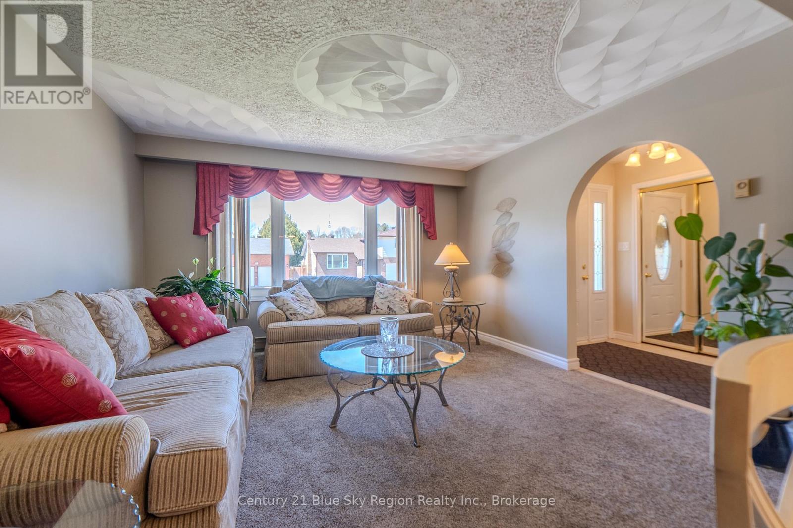 18 EGLEE AVENUE - 16