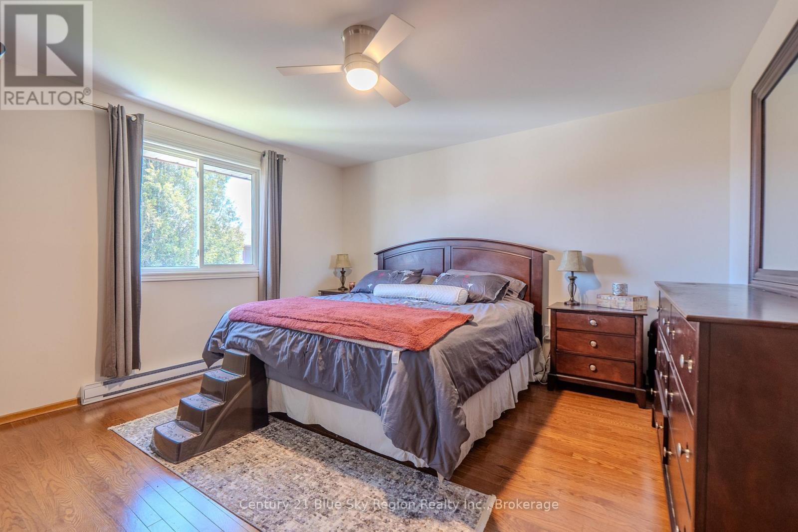 18 EGLEE AVENUE - 19