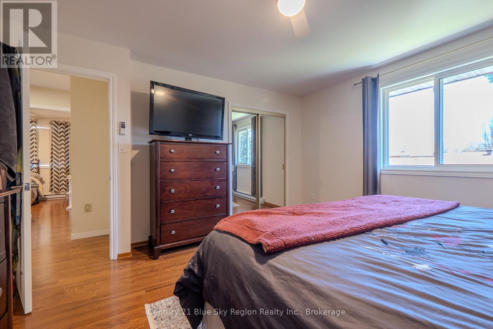 18 EGLEE AVENUE - 20