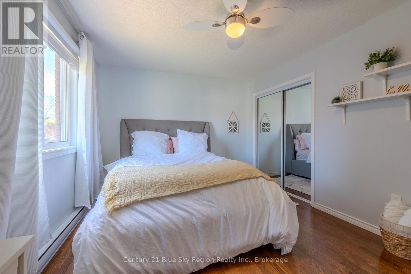 18 EGLEE AVENUE - 21