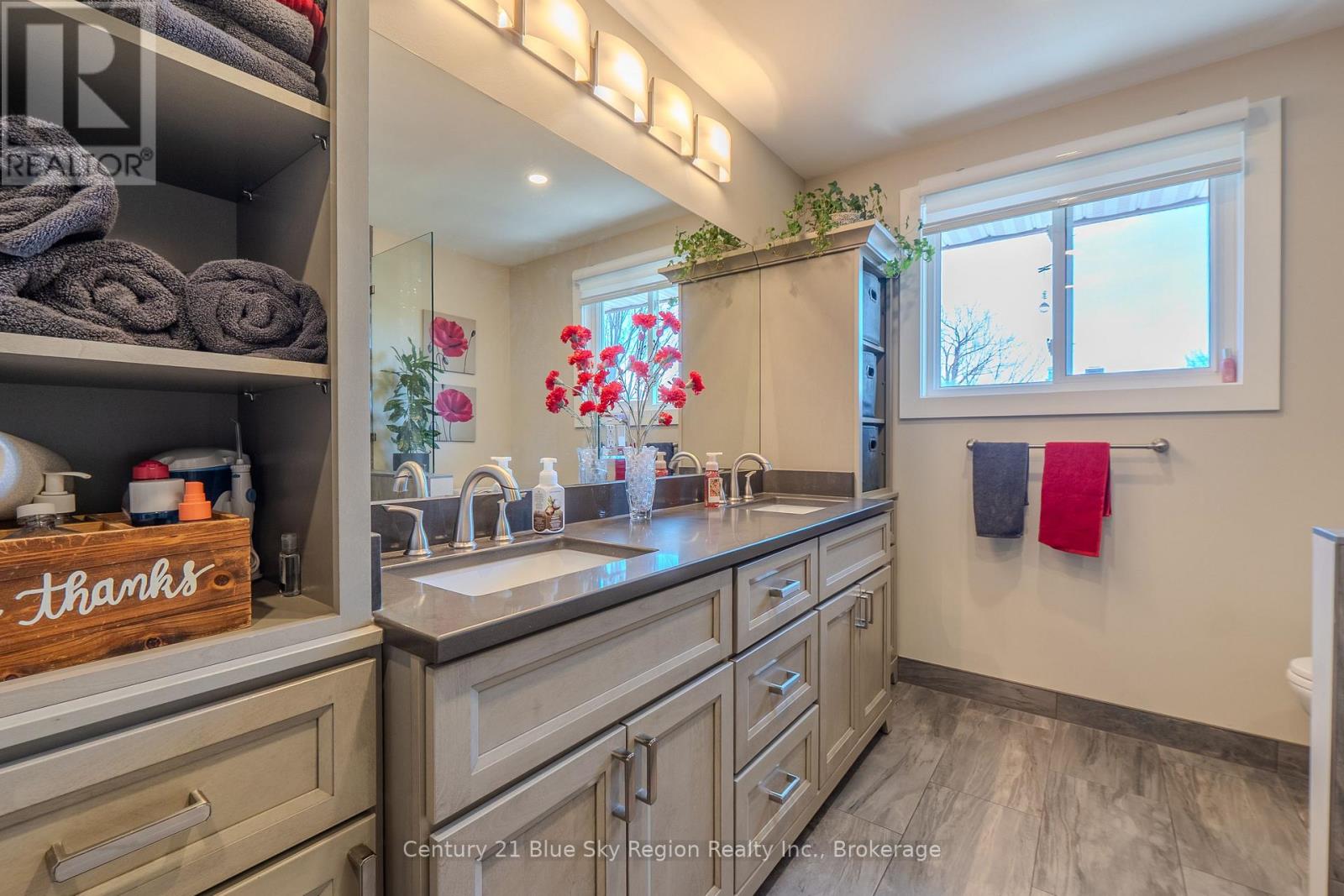 18 EGLEE AVENUE - 25