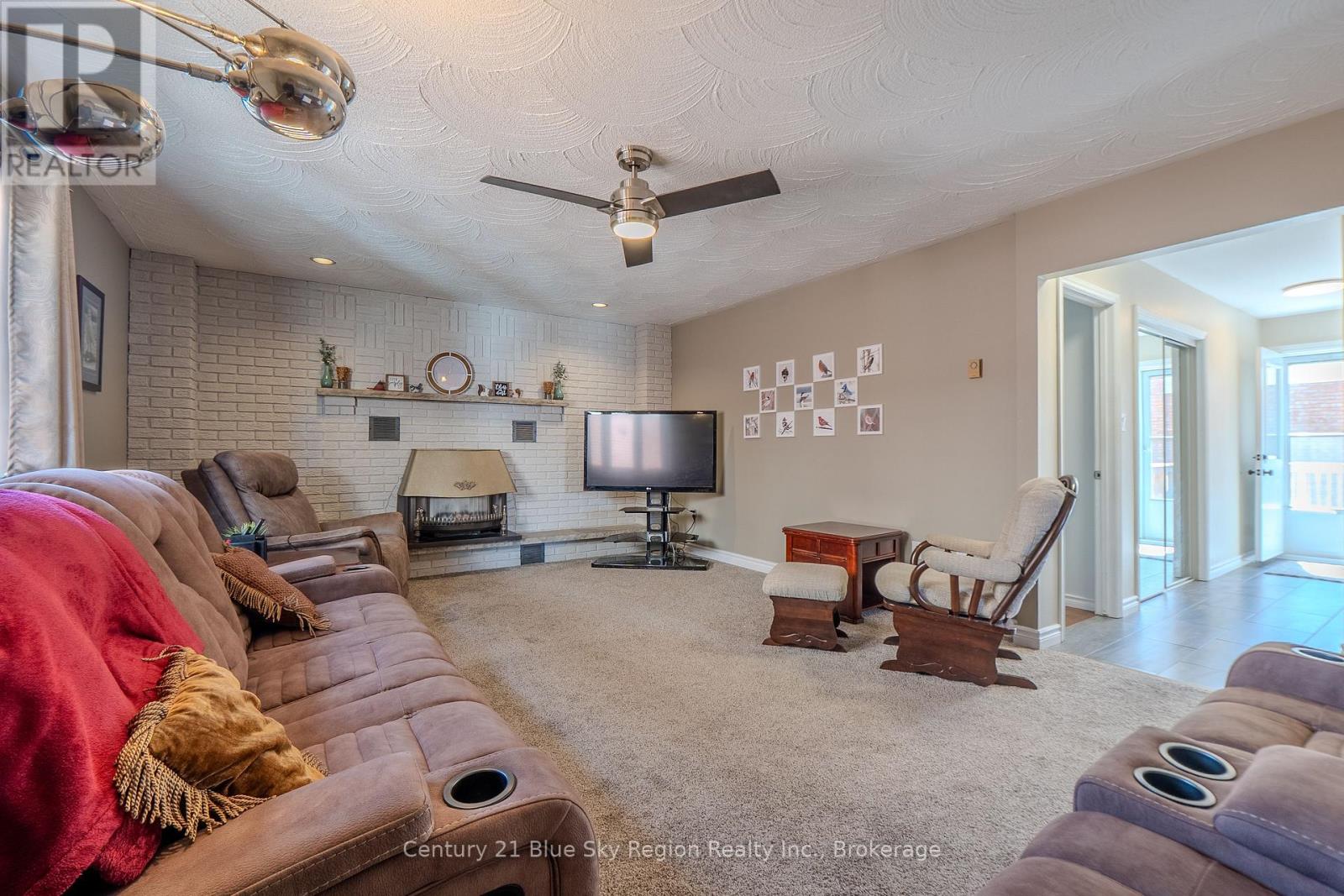 18 EGLEE AVENUE - 28