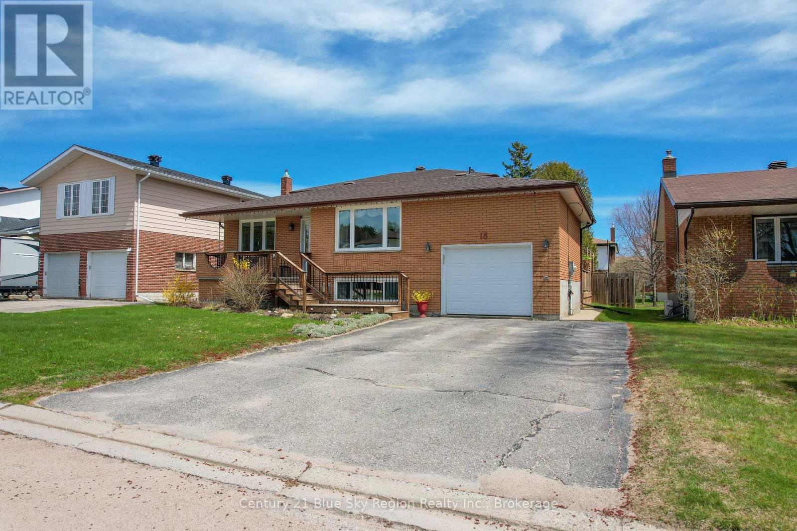 18 EGLEE AVENUE - 3