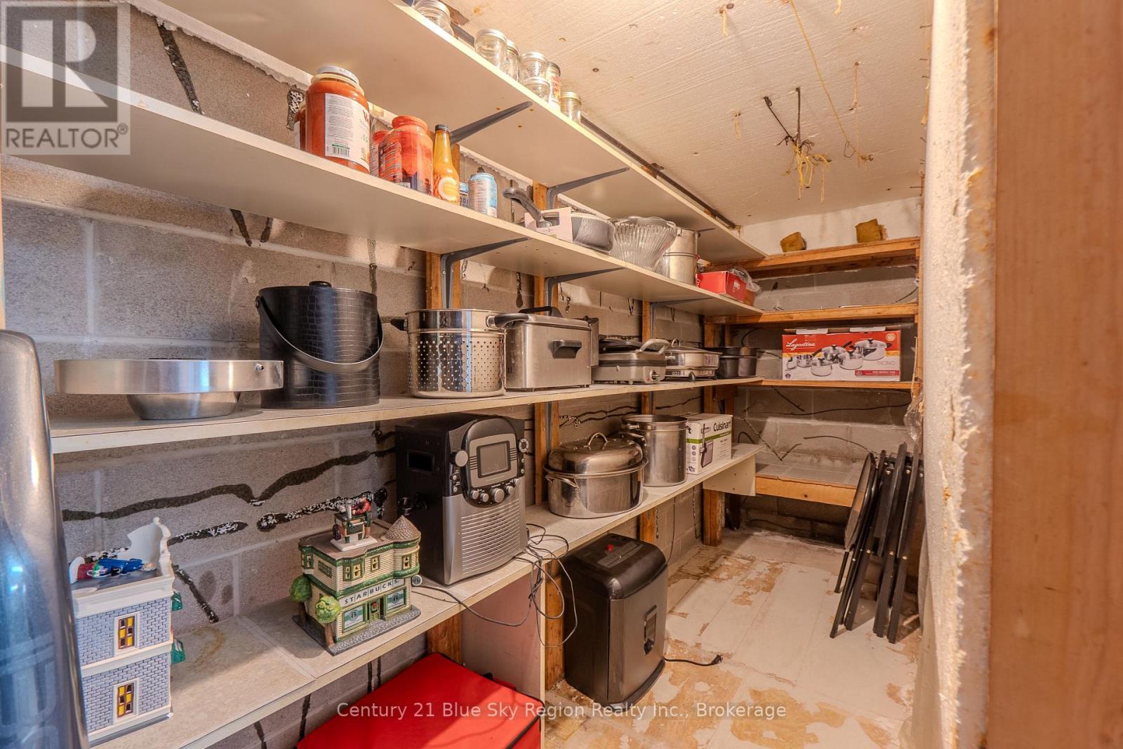 18 EGLEE AVENUE - 41