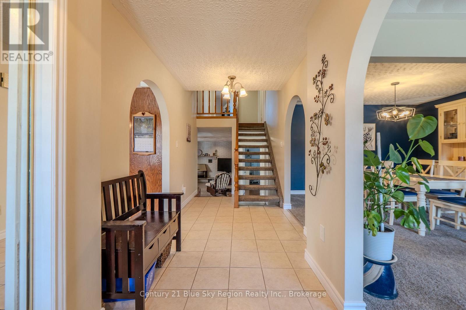 18 EGLEE AVENUE - 5