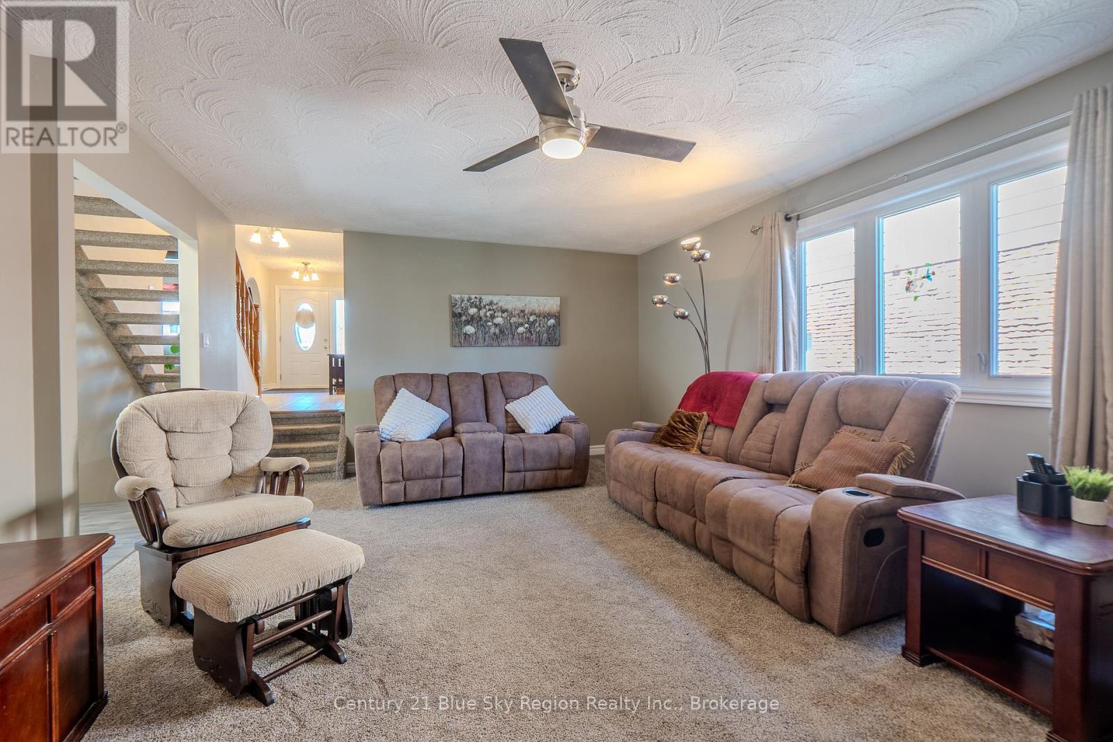 18 EGLEE AVENUE - 6