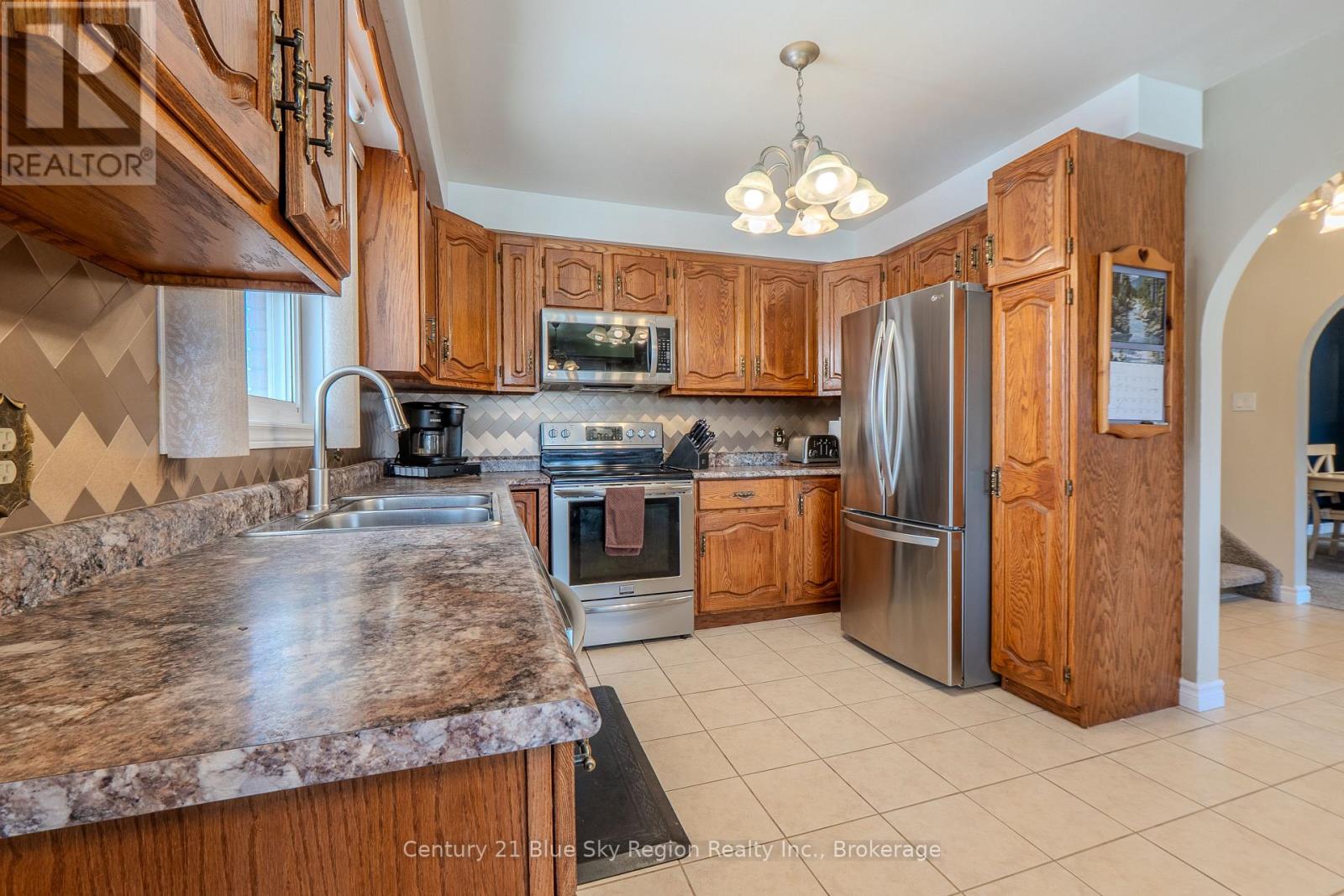 18 EGLEE AVENUE - 8