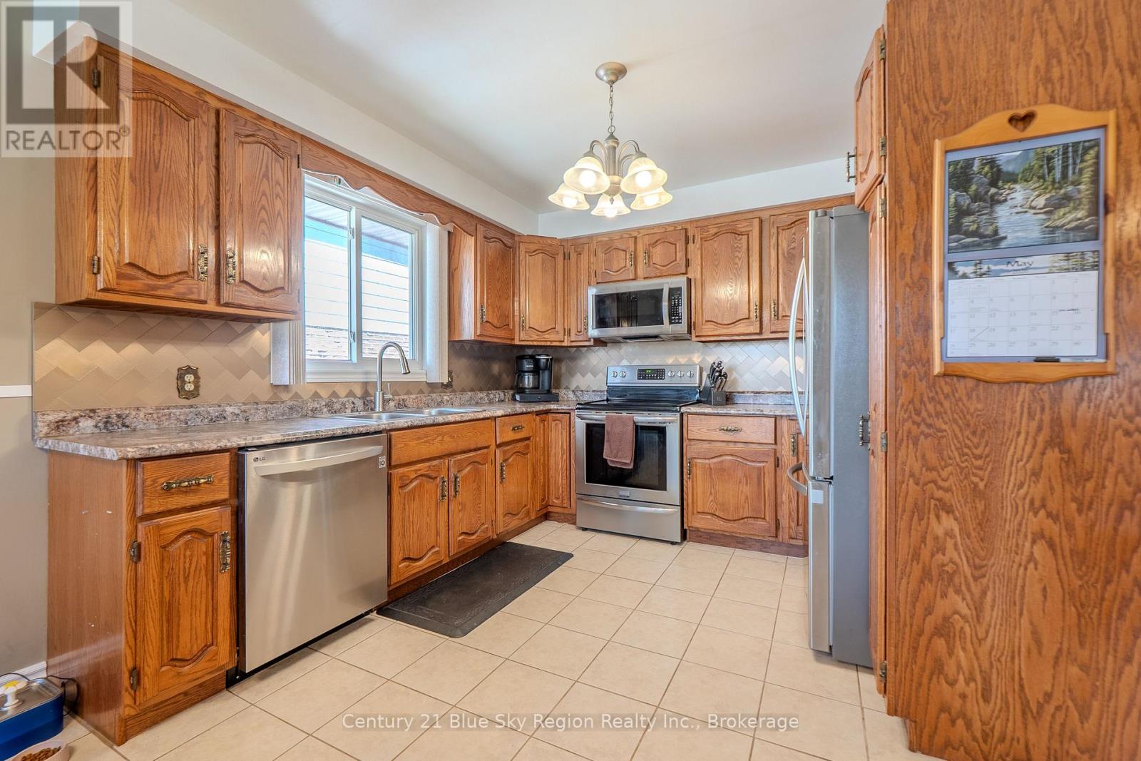 18 EGLEE AVENUE - 9