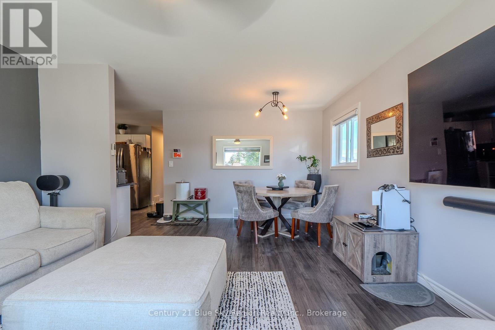 208 GOULD AVENUE - 13