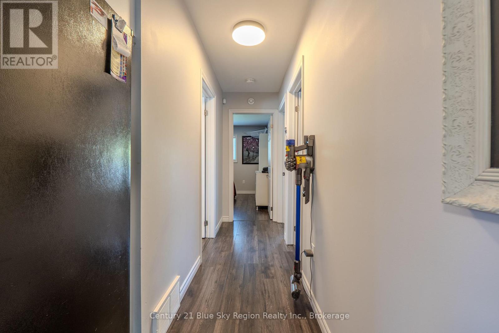 208 GOULD AVENUE - 16