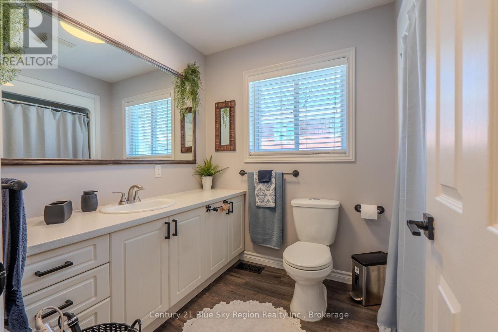208 GOULD AVENUE - 17