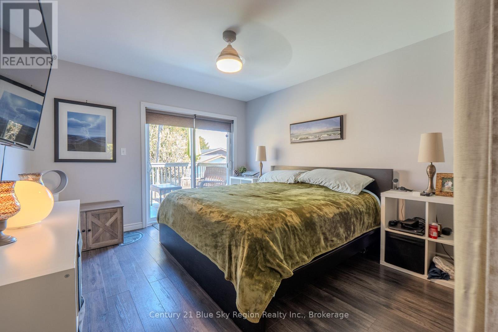 208 GOULD AVENUE - 23