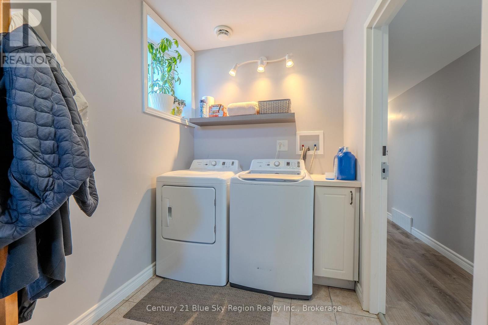208 GOULD AVENUE - 26