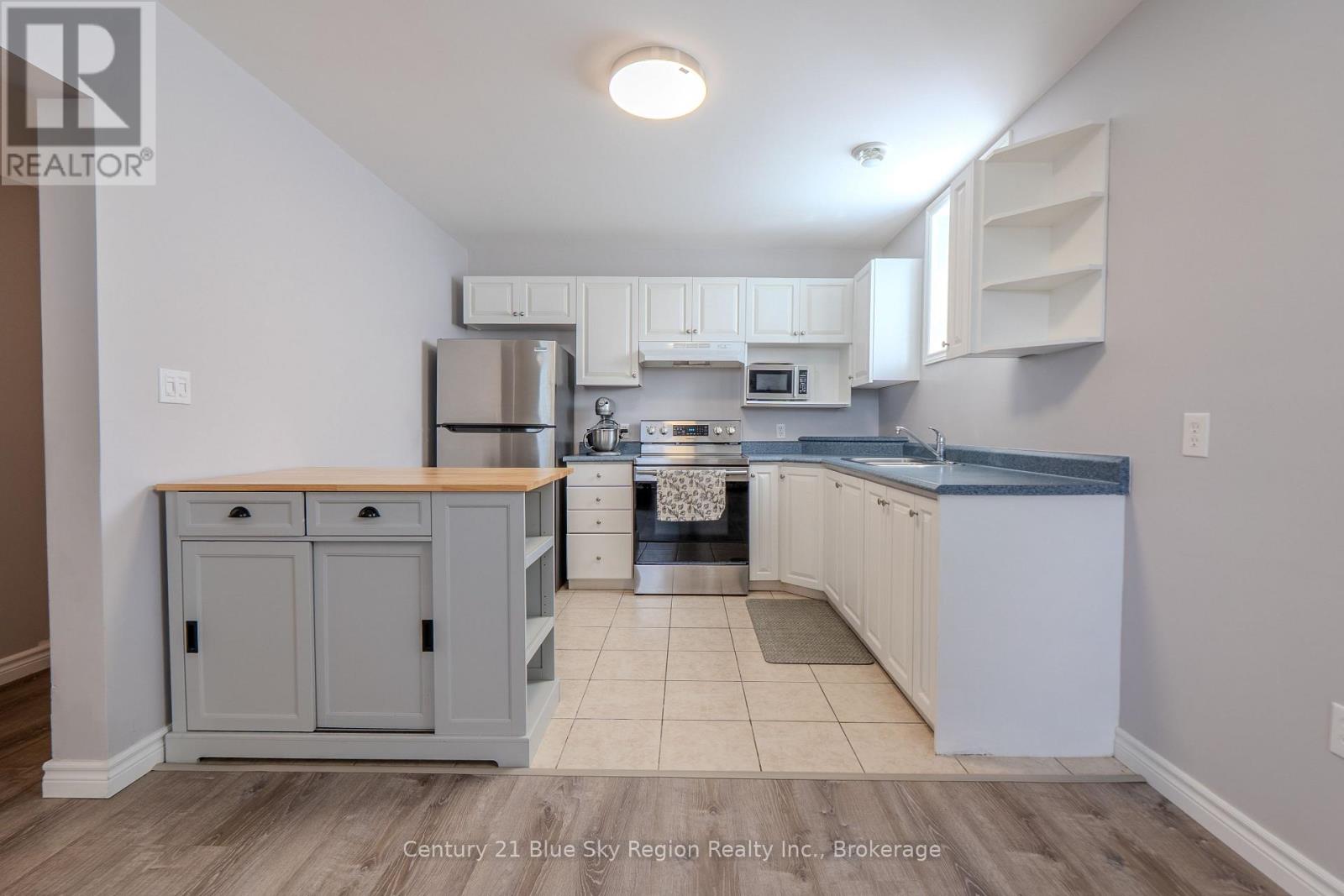 208 GOULD AVENUE - 30