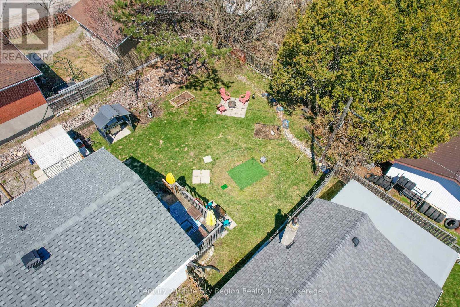 208 GOULD AVENUE - 44