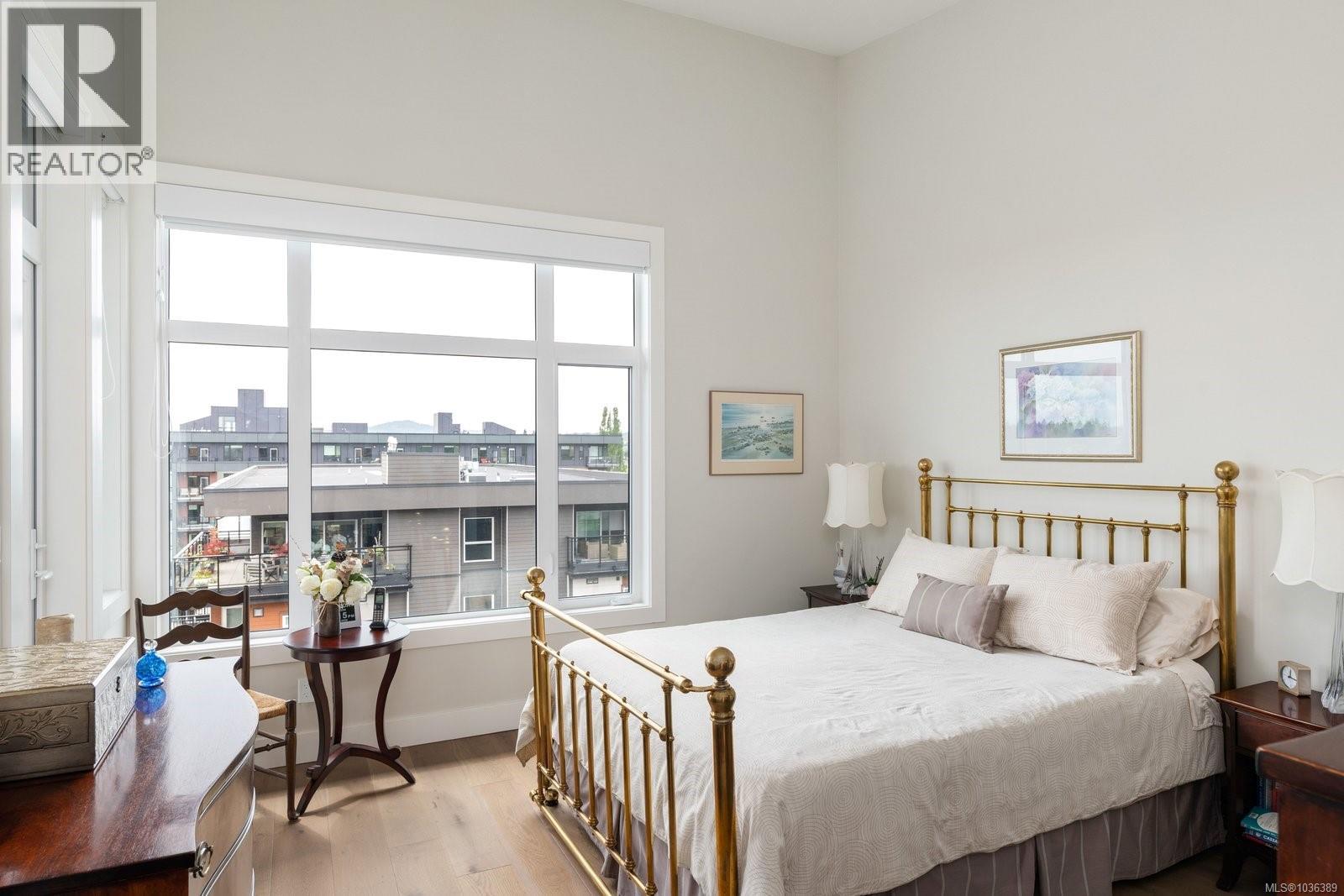 #603 2520 Hackett Cres - 19