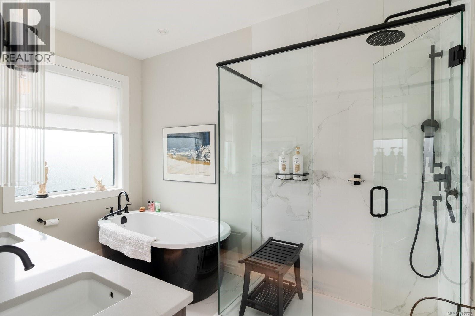 #603 2520 Hackett Cres - 22