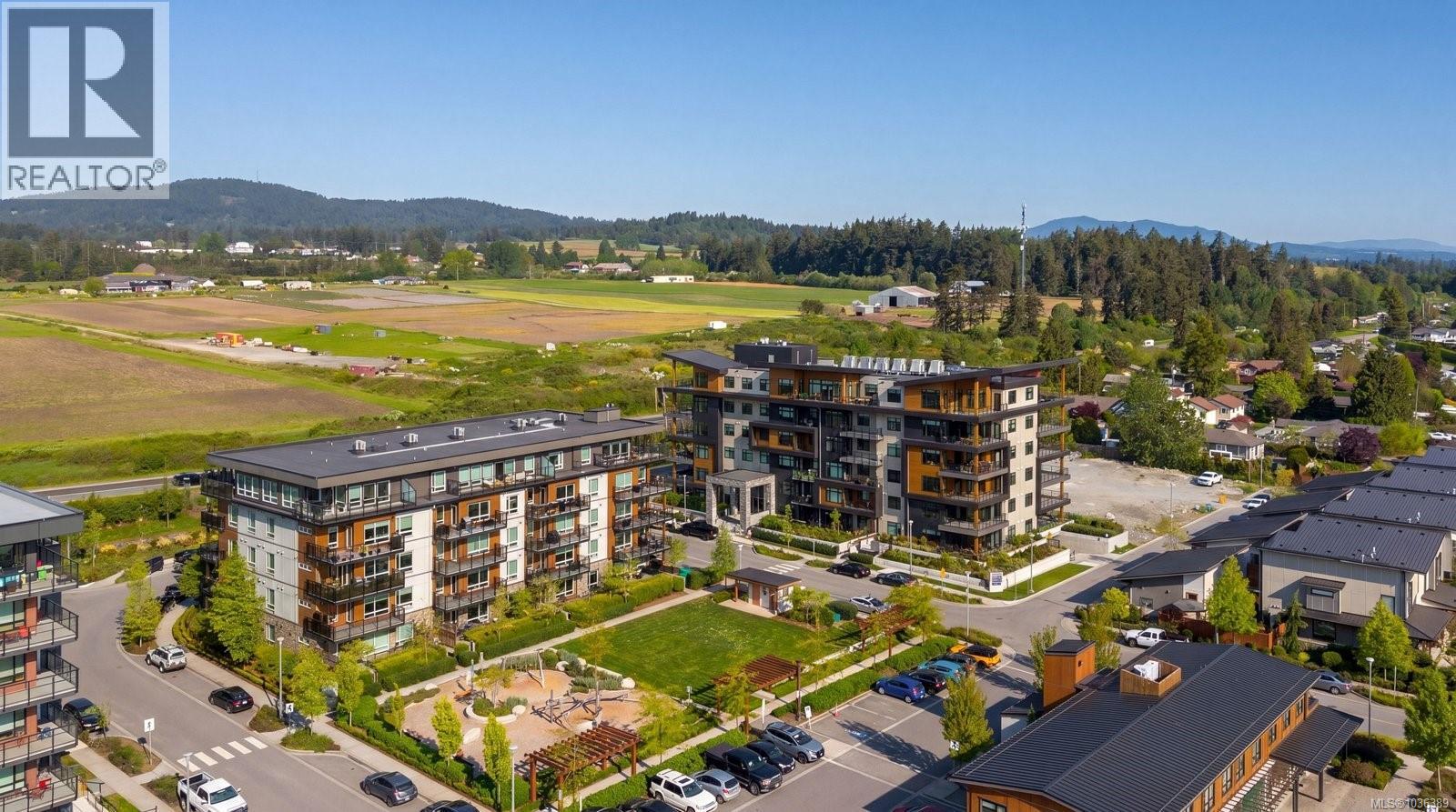 #603 2520 Hackett Cres - 35