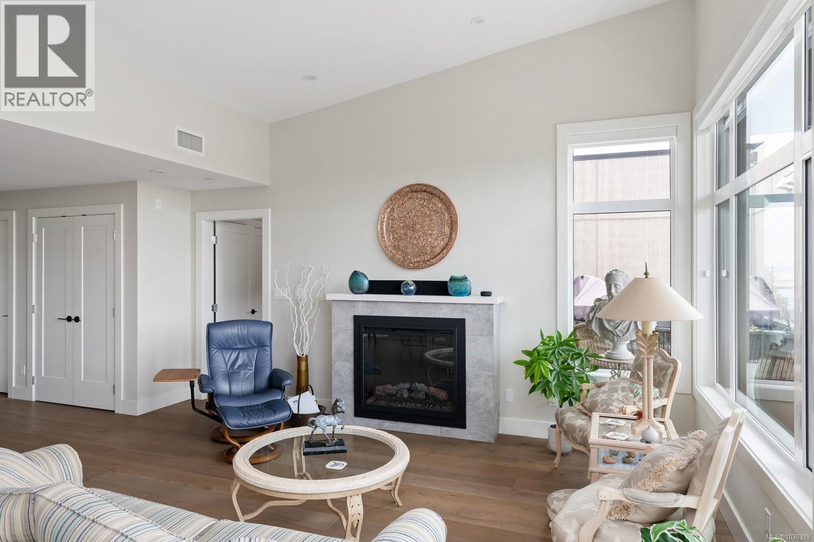 #603 2520 Hackett Cres - 5