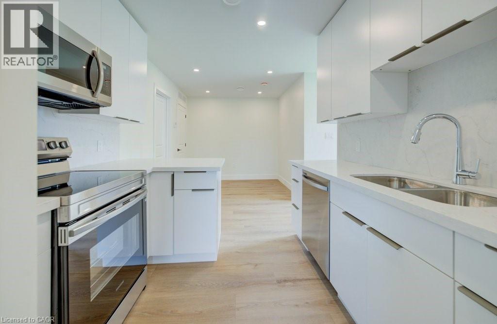 17 DOWNEY Street Unit# 3, Kitchener, Ontario, N2H6K5 — Photo 15