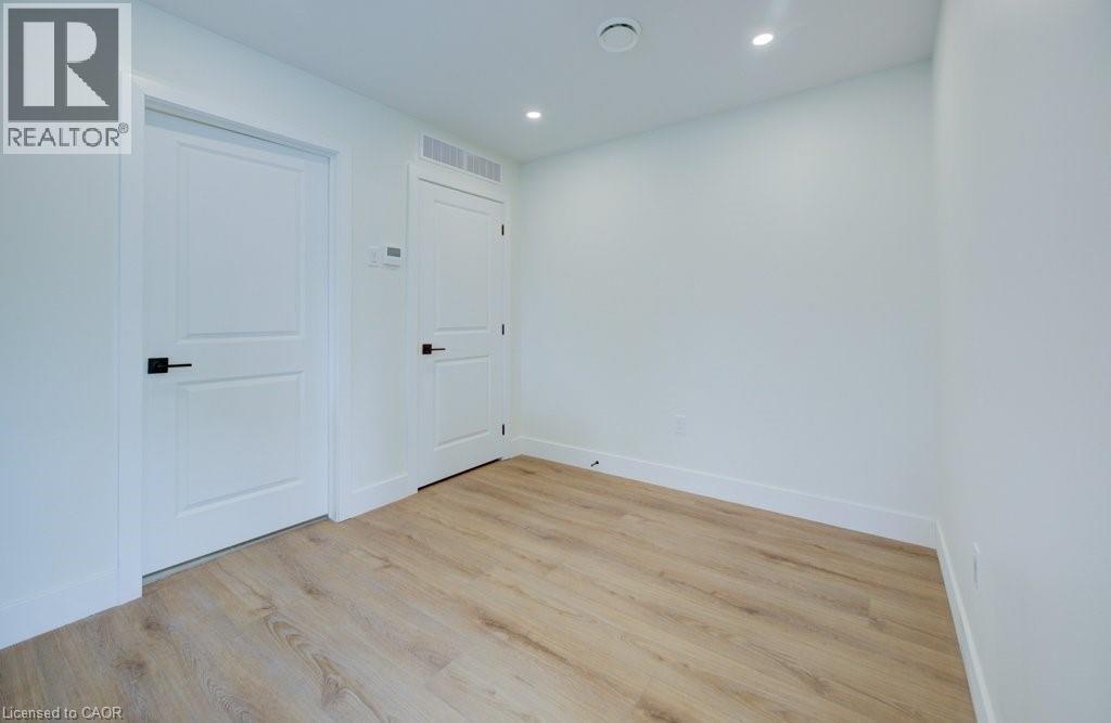 17 DOWNEY Street Unit# 3, Kitchener, Ontario, N2H6K5 — Photo 7