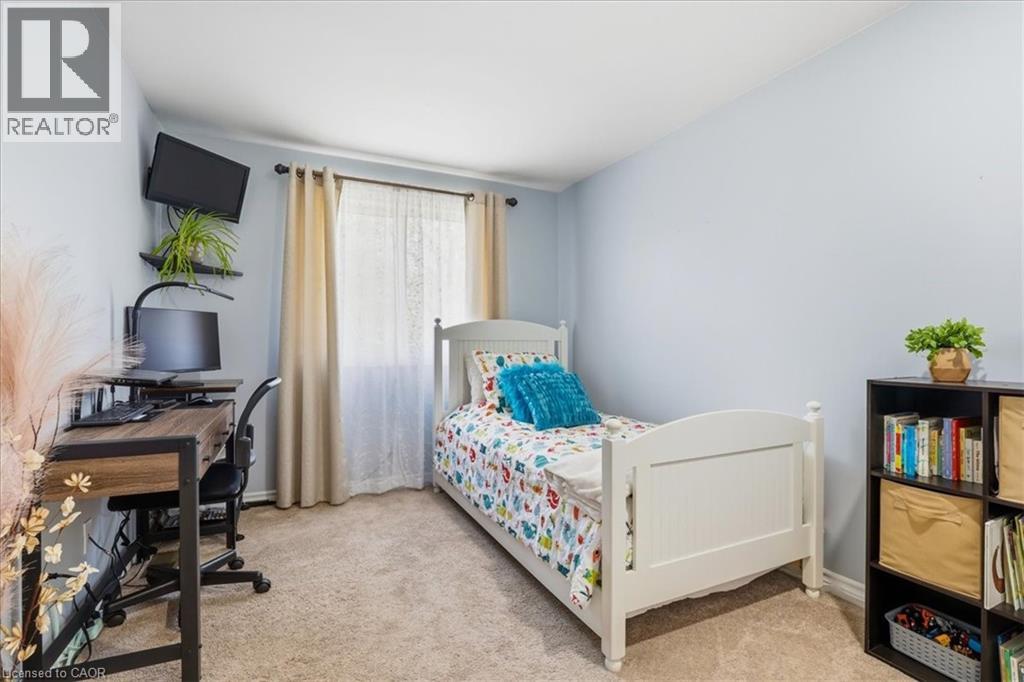 393 SHALLMAR Court, Waterloo, Ontario, N2K2G6 — Photo 40