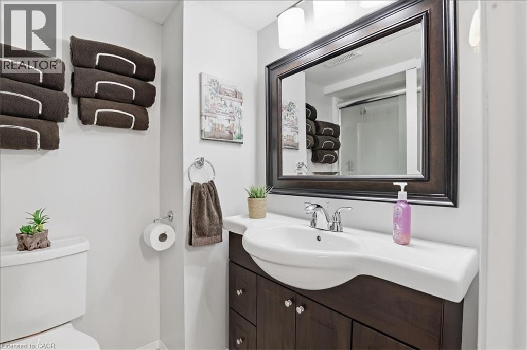 393 SHALLMAR Court, Waterloo, Ontario, N2K2G6 — Photo 33