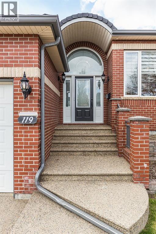 119 Perry Crescent NE - photo 3