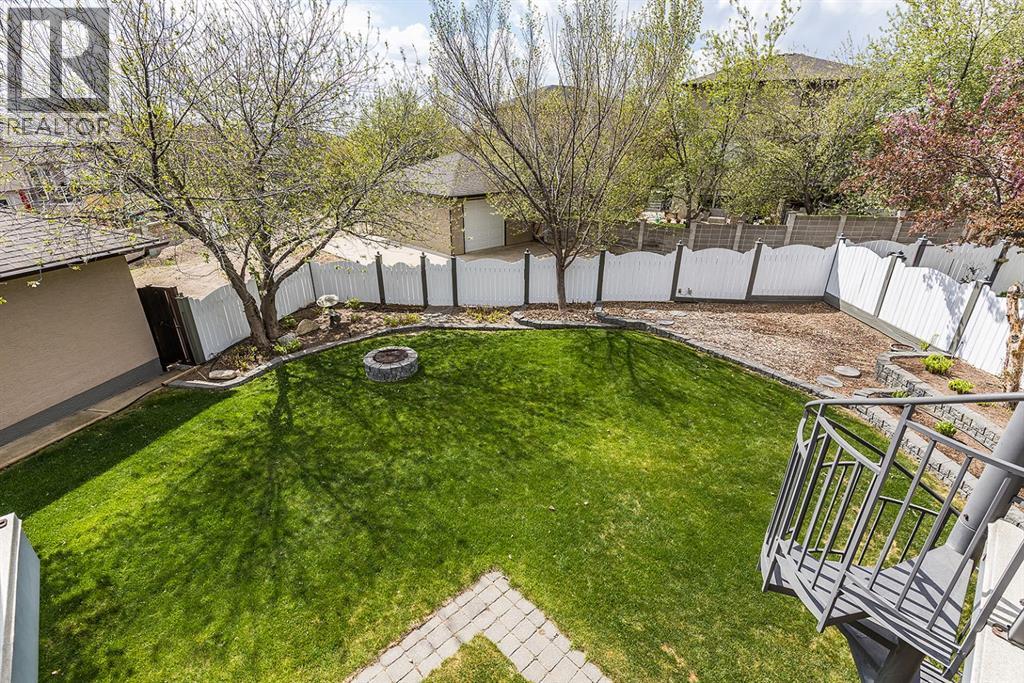 119 Perry Crescent NE — photo 50