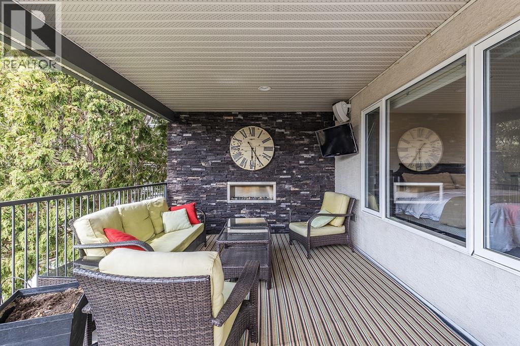 119 Perry Crescent NE — photo 48
